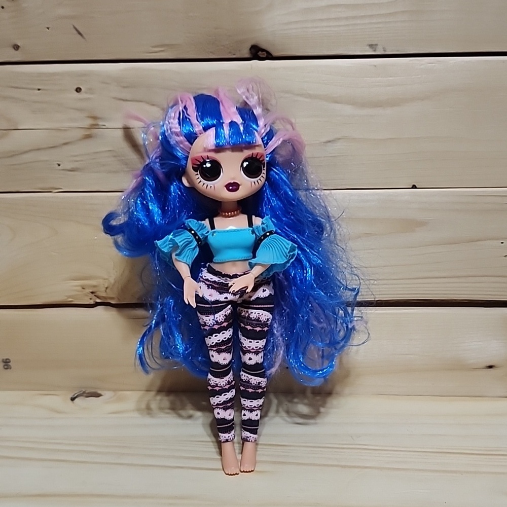 LOL Surprise OMG Queens Prism Doll 9in